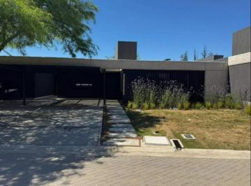 Casa de 7 ambientes, Córdoba · Venta Casa Una Planta Barrio Cerrado Patagonia Home, Warcalde, Córdoba