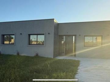 Casa · 168m² · 5 Ambientes · 4 Cocheras · Casa en Venta Barrio Privado Monet, Cardales - Campana