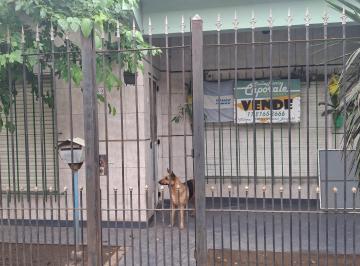 Casa de 4 ambientes, Lomas de Zamora · Venta Casa con Importante Terreno