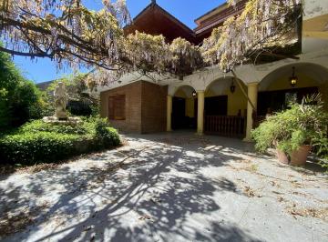 Casa de 5 ambientes, Mar del Plata · Latorre Prop. Vende Chalet en PH de 5 Amb. con Parque