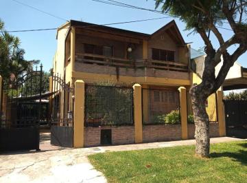 Casa · 400m² · 6 Ambientes · 3 Cocheras · Casa en Venta Echeverria 1900 Wilde