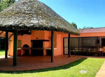 Casa · 186m² · 6 Ambientes · Venta Casa 5 Dorm. Playa Mansa Punta del Este