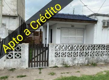 Casa · 102m² · 3 Ambientes · Casa Apta a Credito Banco Zona Céntrica de Adolfo Sordeaux