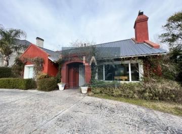 Campo · 180m² · 5 Ambientes · 4 Cocheras · Rumenco Casa en Venta Oportunidad