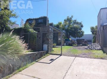 Local comercial · 40m² · 1 Ambiente · Francia y Circunvalación. Se Vende Local con Amplio Terreno!