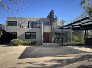 Casa · 389m² · Casa en Los Puentes