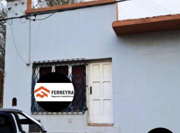 Casa · 123m² · 2 Departamentos Tipo Casa con Galpon Al Fondo en Block