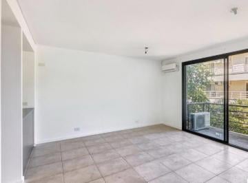Departamento · 50m² · 3 Ambientes · 1 Cochera · A 1 Cuadra de La Estac. Dos/ Tres Amb, cochera Fija. Venta! Inmejorable Ubicación
