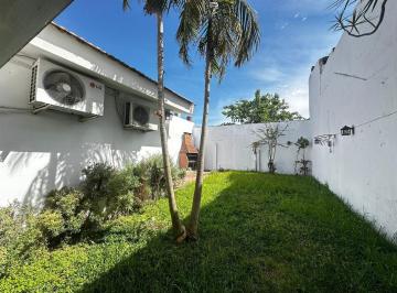 Casa · 200m² · 3 Ambientes · Venta Casa 3 Ambientes Jardin Terraza 2 Locales Lanus Oeste