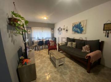 Departamento · 53m² · 3 Ambientes · 1 Cochera · Venta! Departamento 3 Ambientes