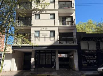 Departamento · 72m² · 3 Ambientes · 1 Cochera · Tres Ambientes Al Frente C/cochera en La Perla