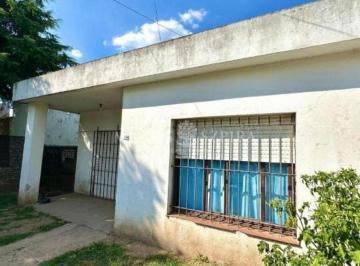 Casa · 85m² · 3 Ambientes · Venta de Casa en Arcos Paz. Excelente Ubicación