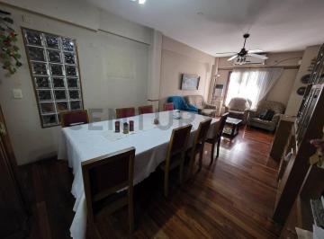 PH · 90m² · 3 Ambientes · 1 Cochera · ? ph Al Frente con Cochera en Venta – Sarmiento 3075