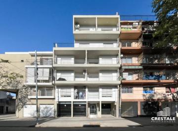 Departamento · 33m² · 2 Ambientes · Venta / Permuta | Departamento 1 Dormitorio Al Frente con Balcón | Echesortu