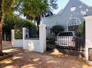 Casa de 5 ambientes, San Isidro · Impecable, Lote de 463 m², y 265 m² Cubiertos, 4 Dorm (Ste), Dependencia, Gran Jardín, Qcho y Pileta
