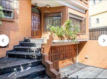 Casa · 300m² · 7 Ambientes · 2 Cocheras · Casa en Venta de 7 Ambientes en Vicente Lopez