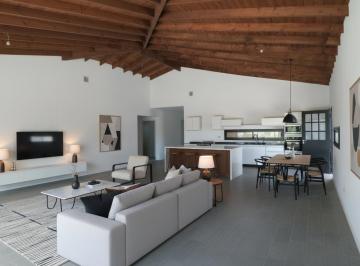 Casa · 193m² · 5 Ambientes · 3 Cocheras · Casa en Venta 5 Ambientes a Estrenar en Barrio San Pablo, Derqui, Pilar