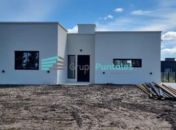 Casa · 128m² · 4 Ambientes · 2 Cocheras · Casa de 3 Dorm. a Estrenar en Belleville, Canning