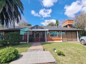 Casa · 184m² · 5 Ambientes · 2 Cocheras · Casa en Barrio El Rodal de Canning con 3 Dorm. y Hermoso Lote de 1000 m²