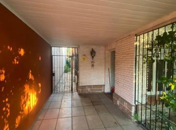 Casa · 196m² · 6 Ambientes · 1 Cochera · Venta Chalet 3 Dorm., Desarrollado en Una Sola Planta