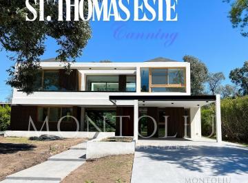Casa · 349m² · 6 Ambientes · 2 Cocheras · Venta de Casa en Saint Thomas Este, Canning