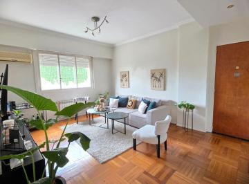 Departamento de 4 ambientes, Caballito · 4 Ambientes - Dormitorio en Suite - Excelente Estado y Ubicación