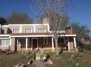 Casa de 4 ambientes, Unquillo · Vendo Hermosa Casa en Unquillo
