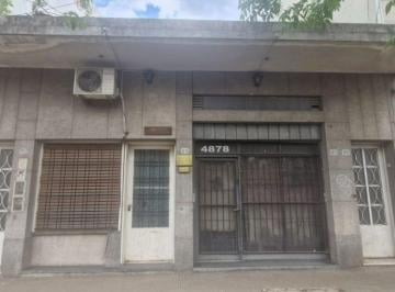 Casa de 5 ambientes, General San Martín · Venta Dos Locales y Casa de 3 Ambientes