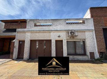 Casa · 140m² · 3 Ambientes · Casa en Ramos Mejia