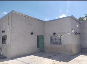 Casa · 3 Dormitorios · 1 Cochera · Casa en Cosquin