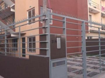 PH de 2 ambientes, Morón · Se Vende PH en Planta Baja con Cochera Moron