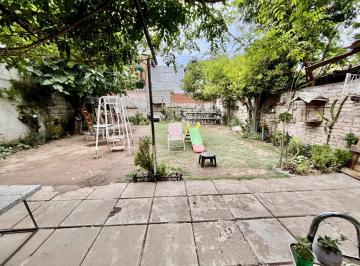 Patio · Se Vende Casa con Gran Patio a Dos Cuadras de Av Don Bosco