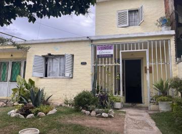Casa · 84m² · 3 Ambientes · Se Vende Casa con Gran Patio a Dos Cuadras de Av Don Bosco