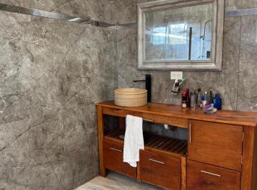 Casa · 201m² · 5 Ambientes · 2 Cocheras · Casa en Venta en El Ensueño