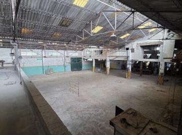 Bodega-Galpón · 1000m² · Deposito - Galpon de 600 m² Oficinas 100 m² - Alquiler - Quilmes Oeste.