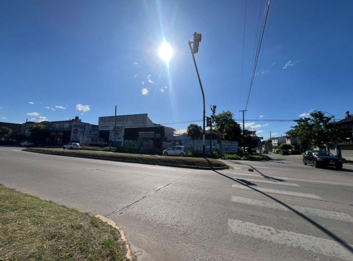 Local comercial · 409m² · 1 Cochera
