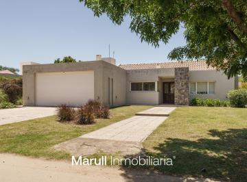 Casa · 1500m² · 5 Ambientes · 2 Cocheras · Casa en Venta Piedras Blancas 3 Dorm. Seguridad Planta Baja