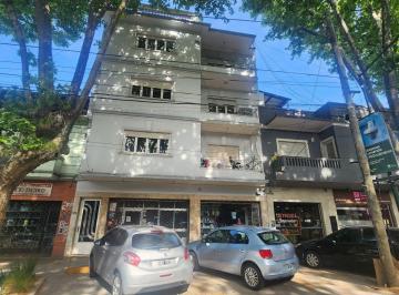 Departamento de 3 ambientes, San Isidro · Depto. de 3 Ambientes en Tercer Piso por Escalera, Al Frente