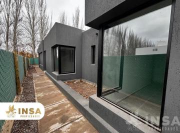 Casa · 100m² · 2 Ambientes · 2 Cocheras · Oportunidad Venta Casa en Barrio Privado Pueblo Malbec