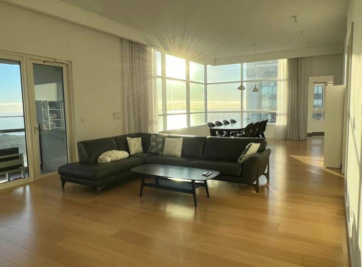 Departamento · 235m² · 5 Ambientes · 3 Cocheras