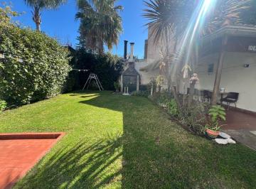 Casa · 150m² · 4 Ambientes · 2 Cocheras · Hermoso Chalet 4 Amb en 2 Plantas con Cochera y Parque Libre