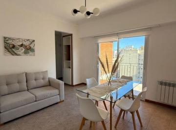 Departamento · 56m² · 4 Ambientes · Departamento 3 Amb C/dep a La Calle con Balcón Terraza