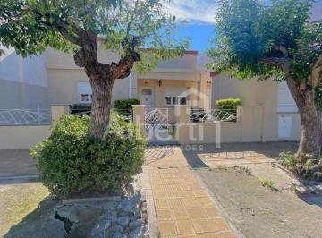 Casa 236m² Venta El Palomar · Venta Casa 3 Ambientes en El Palomar.