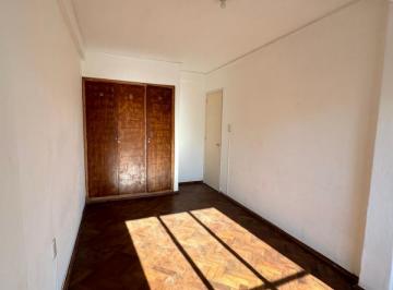 Departamento · 76m² · 8 Ambientes · 25 de Mayo y Junin – Amplio, Cómodo y Luminoso. (96 m² Totales)