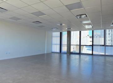 Oficina comercial · 102m² · Oficina en Alquiler. Zona Aldrey