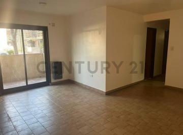 Departamento · 57m² · 3 Ambientes · 1 Cochera · Departamento en Venta en Planta Baja de 2 Dorm. (Calle 31 y 522)