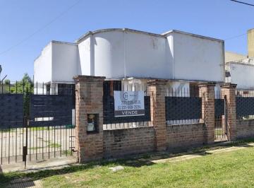 Casa · 100m² · 3 Ambientes · 1 Cochera · Casa en Venta, Calle 10 y 163 Berisso