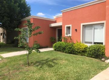 Casa · 150m² · 4 Ambientes · 2 Cocheras · Hermosa Casa en Venta en Manzanares Chico