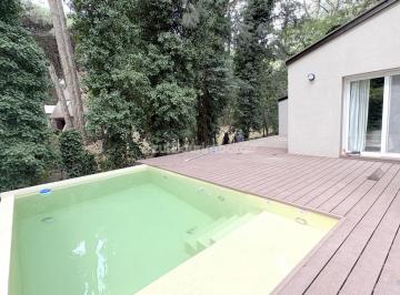 Casa · 200m² · 5 Ambientes · 4019 - Urutau 1379