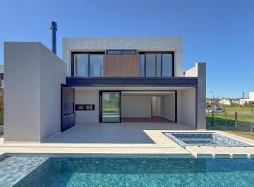 Casa · 243m² · 5 Ambientes · 2 Cocheras · Casa en Venta en Barrio Carpinchos Nordelta